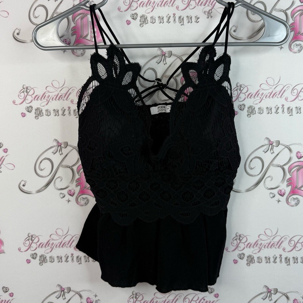 Ardene tank top cropped crochet lace floral detail Black Textured Lace Top
